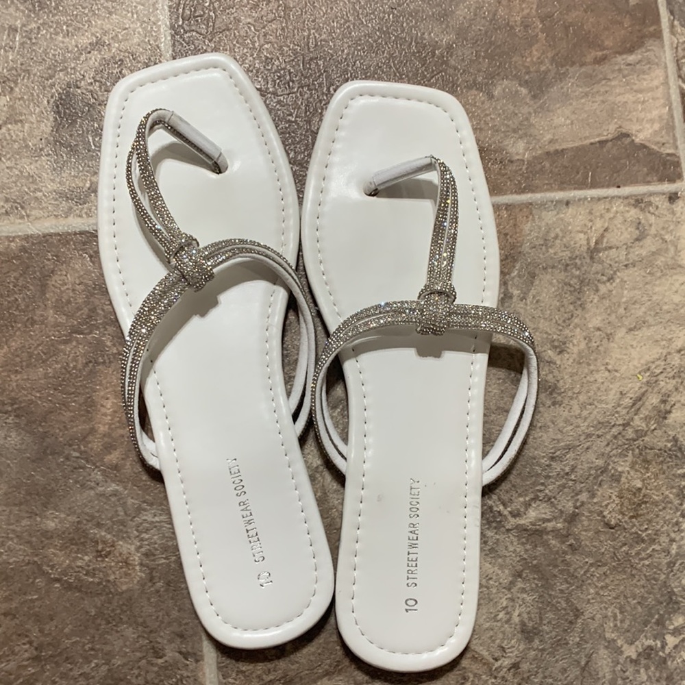 2 Pairs Of Sandals - Picture 3 of 3